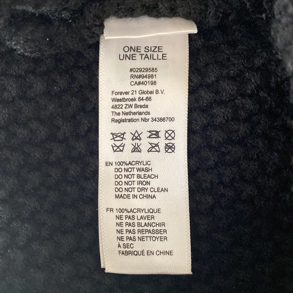 Bundle of 4 Winter Hats - Picture 4 of 12